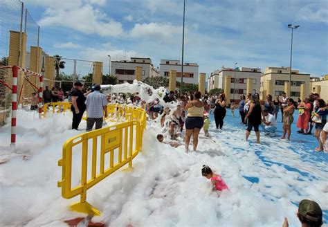 Los Vecinos Y Vecinas Dan Una Amplia Acogida A Las Fiestas De Nueva