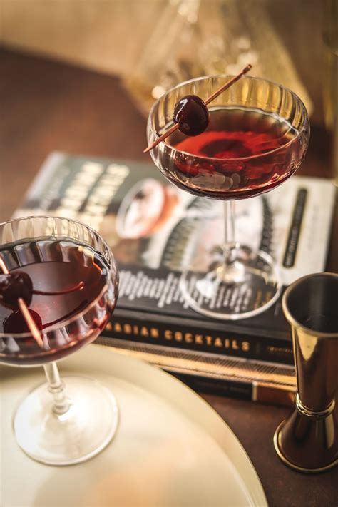 11 Classic Cocktails All Home Bartenders Should Know