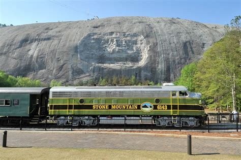 Stone Mountain Scenic Railroad at Stone Mountain Park, Stone Mountain ...