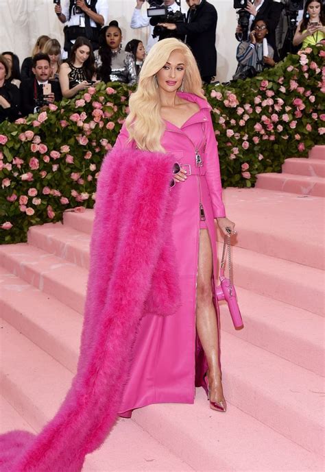 Every Mind Blowing Look From The 2019 Met Gala Met Gala Outfits Met Gala Dresses Gala Outfit