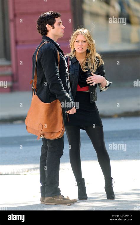 Penn Badgley And Hilary Duff On The Set Of Gossip Girl Filming In Manhattan New York City Usa