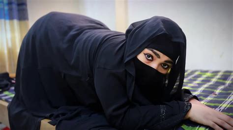 Muslimische Arabische MILF Unzufriedene Tante Wird Hart Anal Gefickt Wenn Stiefsohn Ins