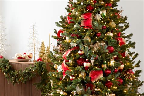 How To Decorate A Christmas Tree Like A Professional Balsam Hill