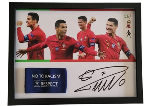 fascia capitano   racism gara  fotografia autografata da
