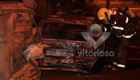 Carro Tomado Por Chamas Assusta Moradores No Bairro Pacaembu V9 TV