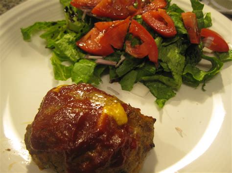 Recipe 21 4 Cheesy Mini Meatloafs With Salad