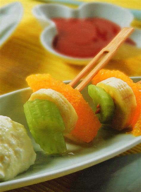 Brocheta De Frutas Con Mousse De Queso Y Cul S De Frambuesa La Cocina