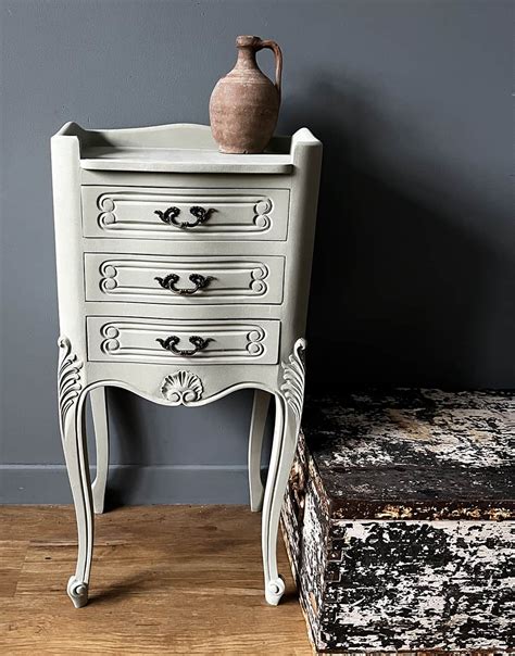 Coolabah Green Chalk Paint By Annie Sloan 1 Litre Pot Dovetails