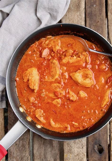 Chicken Paprikash Recipe ~ Easy Hungarian Chicken Paprika