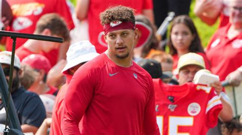 Patrick Mahomes Responds to Las Vegas Raiders 'Kermit' Video: 'It'll ...