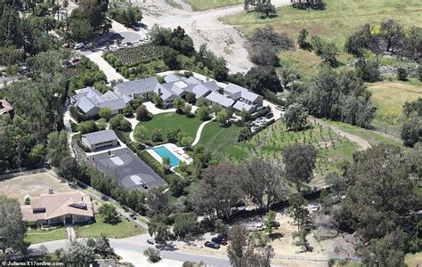 Kim Kardashian And Kanye West S Mansion Is Complete First Look At Their Stunning 20m