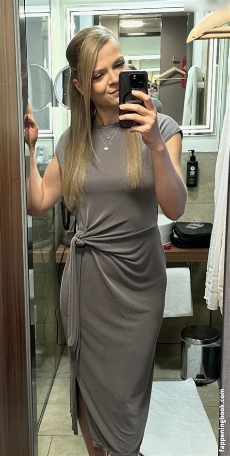 Sintica Nude The Fappening Photo 7915514 FappeningBook