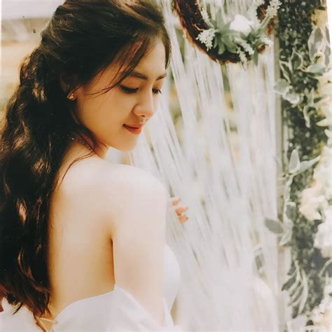 Khoe góc nghiêng vô đối hot girl Việt khiến dân mạng dừng hình Báo Tri thức và Cuộc sống