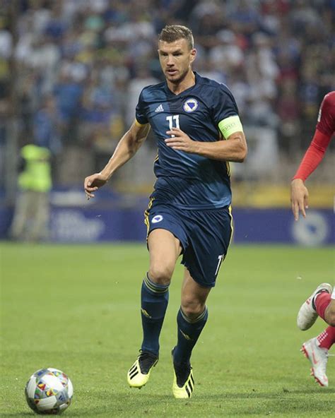 Dzeko Bosnia Edin Dzeko 9 Fans On Twitter 6 Years Ago Today Eddzeko