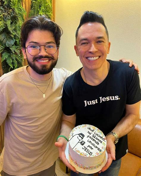 Voc Gay Vai Ser Gay Comigo Vou Beijar Sua Boca Pastor Lucinho Afirma Que Beijava Filho