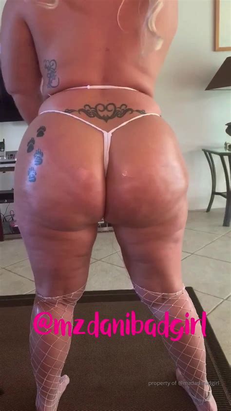 Fat Ass Blonde PAWG In Ripped Fishnets