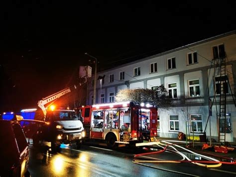 Po Ar W Kamienicy Przy Ulicy Askiej W Zdu Skiej Woli Dwie Ofiary