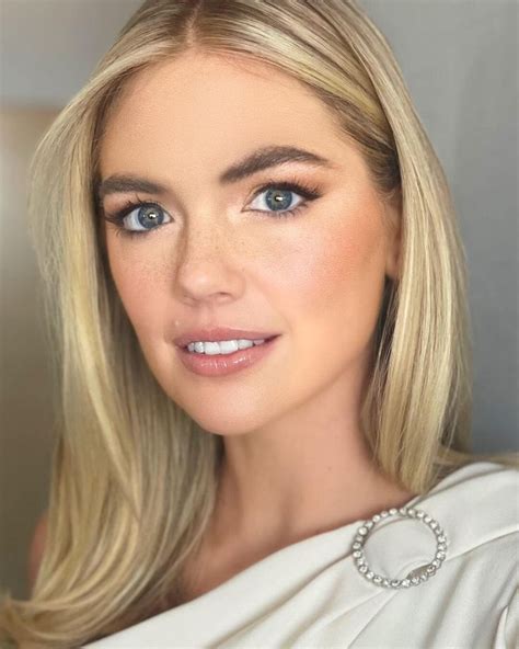 Kate Upton Hair Wedding Hair And Makeup Hair Makeup Liquid Eyeshadow