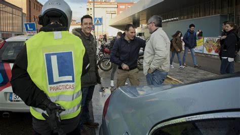 Tráfico reforzará su plantilla de examinadores con tres militares y dos