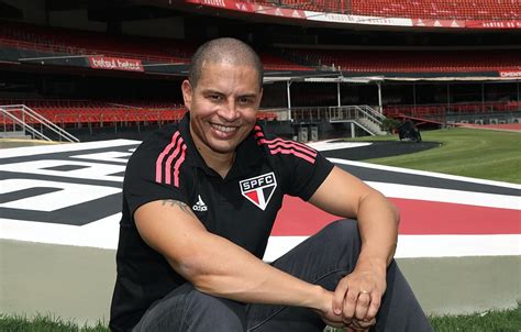 Alex tem nome no BID e está liberado para comandar São Paulo no