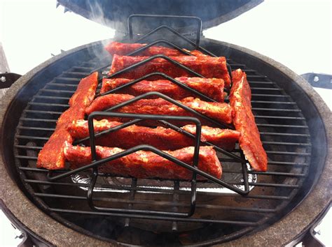 Smoking Ribs On The Big Green Egg Big Green Joe