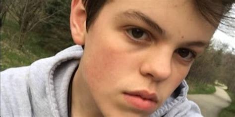 Hot Sexy Marah Cusac Bikini Pics