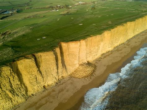 Watch Cliff Collapse At West Bay Bridport And Lyme Regis News West Bay Jurassic Coast