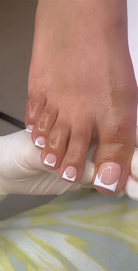 Pin By Andrea Minaya On Pedicure White Tip Gel Toe Nails French Tip