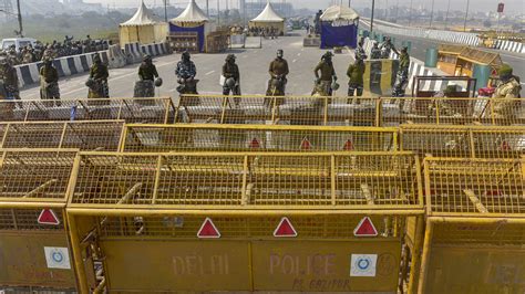 Farmers Protest Barricades At Ghazipur Border To Be Cleared By