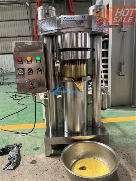 Hydraulic Peanut Sesame Soybean Seeds Oil Press Processing Machine