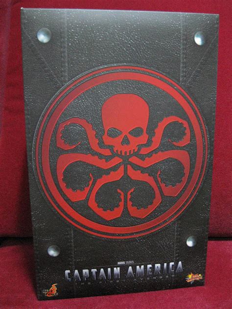 DeSMOnd Collection Hot Toys Red Skull In Captain America
