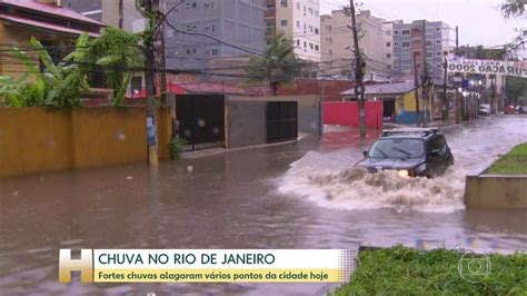 Chuva Forte Causa Transtornos E Rio Entra Em Estágio De Atenção Rio