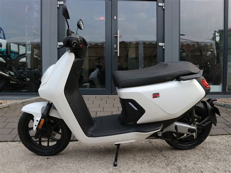 Elektroroller NIU MQI GT EVO 125ccm 100 Km H Standard Range QUADFARM