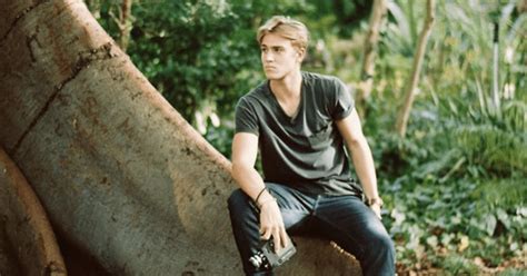 Too Hot To Handle Season Who Is Creed McKinnon Perth Boy Found Best Mate In Fellow