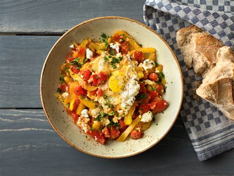 Traditionele Shakshuka Met Ei En Geitenkaas Recept Hellofresh