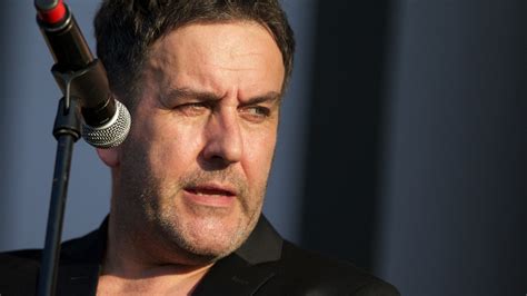 Terry Hall chanteur du groupe The Specials est mort à 63 ans Suis Nous