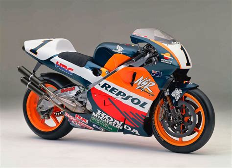 Racing Cafè: Honda NSR 500 Team Honda Repsol 1995-2000