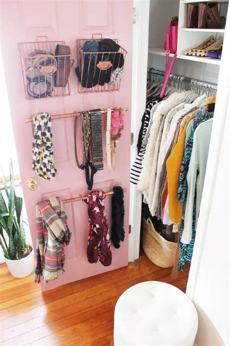 23 Insanely Clever Ways To Eliminate Clutter Small Bedroom