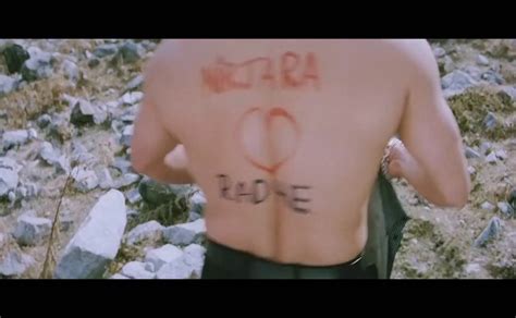 Salman Khan Shirtless Scene In Tere Naam Aznude Men