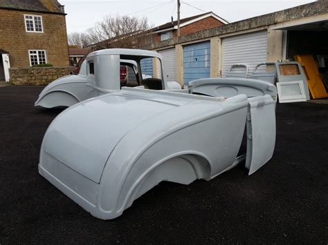 32 Ford Roadster Fibreglass Bodyshell