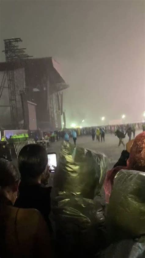 El Ciudadano MX on Twitter Así la lluvia en el Foro Sol previo al