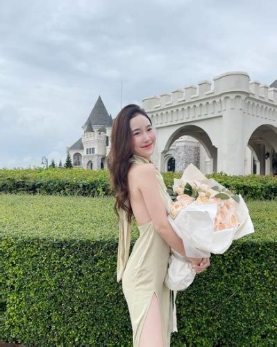 Hai Hot Girl S H U Combo Gi U Sang Xinh G I Ai C Ng Ph I Tr M Tr Ph N Gia Nh