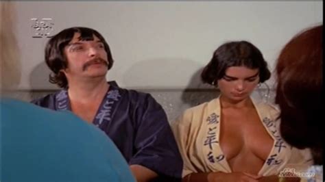 Naked Fátima Leite in As Massagistas Profissionais