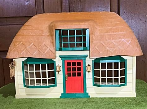 Sylvanian Families Meadowcroft Cottage House Only Hobbies Toys