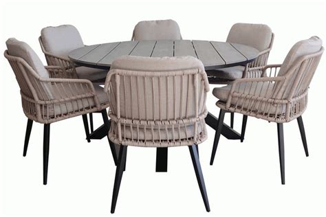 Tuinset Ronde Tuintafel Beige Rope Tuinstoelen Scandinavische Tuin