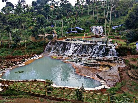 Curug Cipanas Lembang Harga Tiket Masuk Lokasi Daya Tarik