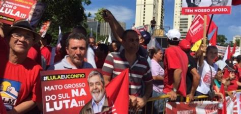 Apoiadores de Lula começam greve de fomeApoiadores de Lula começam