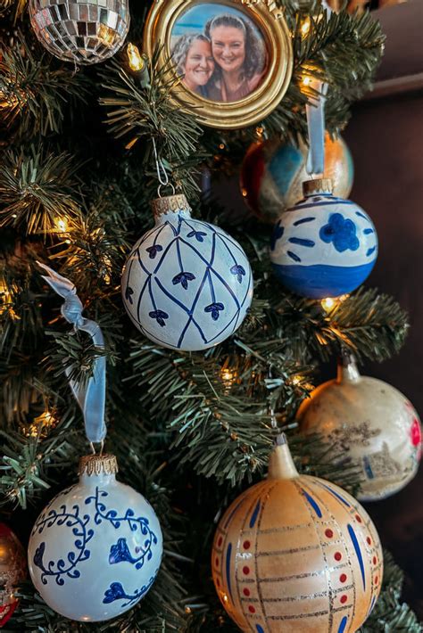 DIY Blue and White Vintage Ornaments | The Rural Legend