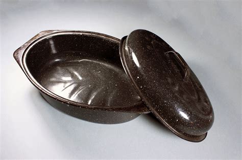 Oval Covered Roaster Splatterware Enamel Graniteware Small Roaster