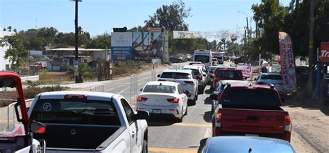 De Fiesta Por Carnaval 2024 Familias Hacen Largas Filas Para Entrar